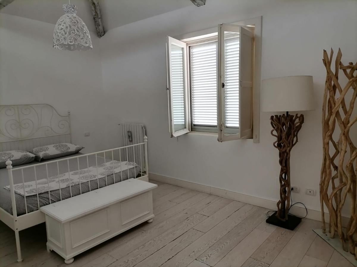 Appartamento Shabby Chic Barletta Exterior foto